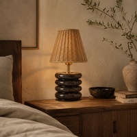 Lampe de table en rotin marbré foncé avec base en galets empilés, abat-jour en rotin, décoration Wabi Sabi pour chambre à coucher, E27