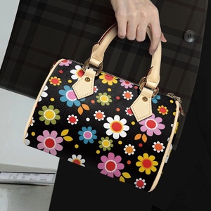 Borsa di Lusso da Designer con Motivo Unico Personalizzato, Borsa a Tracolla Portatile da Donna, Alla Moda e Versatile, Aggiunge un Tocco di Maturità, Migliore Borsa da Donna - Product Image 2