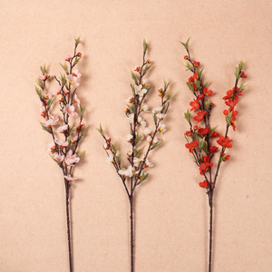 Flores Artificiales de Seda con Tres Ramas de Flor de Durazno, Modelo TH-709, Hechas en China, para Decoración de Bodas, Decoración del Hogar y Eventos Sociales - Product Image 1