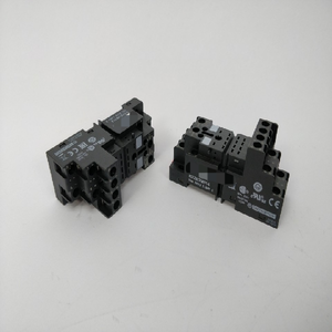 Knx Plc Brandneues Originalprodukt Rxze2m114 2er-Pack Original Lagerbestand Plc Programmiersteuerung - Product Image 1