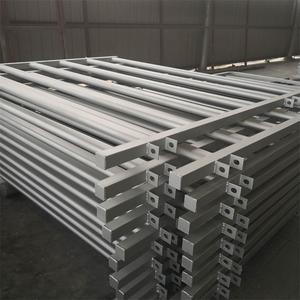 Barrière de sécurité pour portail de ferme de style industriel, panneaux de clôture extérieurs coulissants, treillis en fil d'acier, hauteur de 6 pieds, cadre en acier peint - Product Image 5