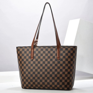 Nouveau Sac à Bandoulière Élégant et Polyvalent en PU Couleur Unie pour Femme, Grande Capacité, Sac Fourre-Tout Pratique pour le Commerce International - Product Image 5