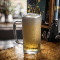 Tasses en verre à rayures verticales classiques de 8oz avec poignées Tasses à thé et à jus pour restaurants et hôtels Tasses à bière de 250ml