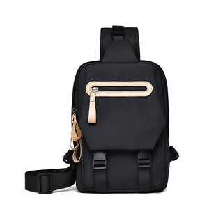 Sac à bandoulière polyvalent pour homme, sac à dos décontracté simple et grande capacité, léger, pour un usage quotidien, voyage, design durable pour la poitrine - Product Image 3