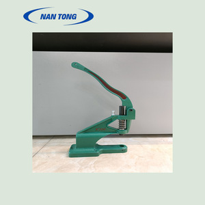 Machine à œillets manuelle Nantou pour la fabrication de chaussures avec poignée à ressort 220V 1000W - Product Image 3