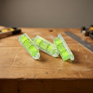 Nivel de burbuja verde de tubo, nivel de burbuja cuadrado pequeño con orificio de posicionamiento, herramienta manual de precisión para bricolaje - Product Image 3