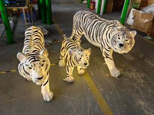 Lámpara LED Tigerlight Moderna IP65 de Resina para Decoración de Jardín, Bodas, Fiestas, Navidad, Halloween y Ramadán - Product Image 1