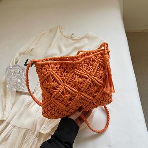 Nouveau sac tissé en corde de coton fait à la main pour les femmes 2025 sac de plage d'été pour les femmes sac à bandoulière avec conception de frange - Product Image 5