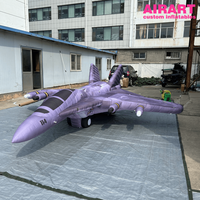 Modèle d'avion de chasse gonflable violet de 5 m avec double queue et double moteur pour exposition d'événements aéronautiques