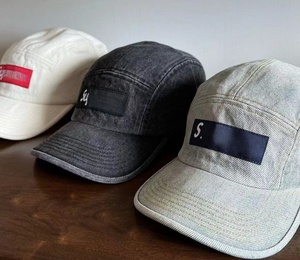 <span class=keywords><strong>Gorra</strong></span> <span class=keywords><strong>de</strong></span> Campamento <span class=keywords><strong>de</strong></span> Cinco Paneles <span class=keywords><strong>de</strong></span> Pana <span class=keywords><strong>de</strong></span> Alta Calidad Personalizada OEM para Exteriores, Gorras Deportivas para Correr, Sombrero <span class=keywords><strong>de</strong></span> Camping con Logotipo <span class=keywords><strong>de</strong></span> Etiqueta Tejida - Product Image 4