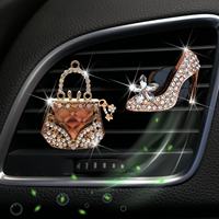 Diffuseur d'aromathérapie moderne et populaire pour voiture, en alliage, en forme de mini talons hauts, sacs et couronnes, à clipser sur la sortie d'air, pour l'intérieur de la voiture