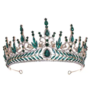 Tiaras ve taçlar kadınlar için düğün Tiara gelin taklidi kraliçe taç kristal kostüm saç aksesuarları doğum günü için