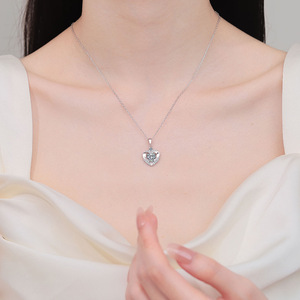 Collier en moissanite 1 carat pour femme, argent sterling 925 plaqué <span class=keywords><strong>or</strong></span> blanc 18 carats, le meilleur cadeau pour femme ou petite amie - Product Image 4