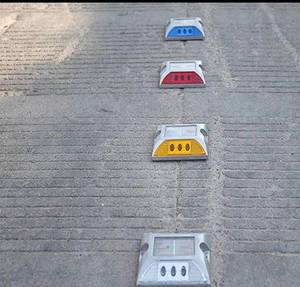 Цена производителя, высокая яркость Ip68, мигающий светофор, светоотражающий Алюминиевый Солнечный дорожный указатель, светодиодные дорожные маркеры - Product Image 4