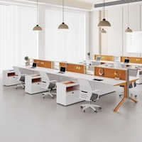 Bureau de bureau, bureau pour le personnel de bureau, simple et moderne, avec écran, station de travail, cloison, casier, bureau d'ordinateur pour employés