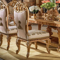 Table à manger extensible en bois sculpté de luxe français avec décoration en feuille d'or, ensemble de table à manger de designer italien Socci, 8 places