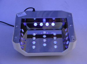 <span class=keywords><strong>Lampe</strong></span> à ongles <span class=keywords><strong>LED</strong></span> <span class=keywords><strong>UV</strong></span> CCFL 36 watts Lker Nail Factory pour salon de manucure et domicile - Product Image 2