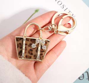 Llaveros Promocionales en Forma de Bolso para Mujer, con Baño de Oro Rosa y Diamantes de Imitación, Ecológicos y de Venta Caliente, Ideales para Regalos Promocionales - Product Image 5