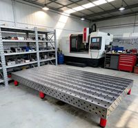 Nouvelle plateforme de soudage flexible tridimensionnelle en acier Q355 nitruré Langtuo, table de soudage robotisée poreuse pour positionnement mécanique