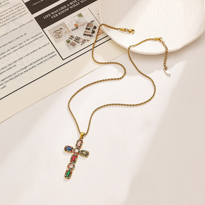 Collier avec pendentif croix plaqué or 18 carats, pierres colorées, style européen, réglable, bijoux cadeau - Product Image 3