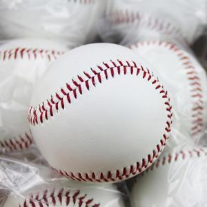 Balle de baseball personnalisée en caoutchouc PU, pour jeunes et professionnels, taille standard, blanc pur, sans motif, douce, légèrement élastique - Product Image 6