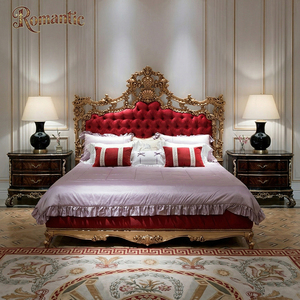 Meubles de chambre à coucher de style français de luxe, lit en bois sculpté doré rouge avec tête de lit capitonnée pour la décoration de villas royales et de palais - Product Image 1