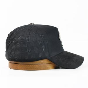 Gorras Personalizadas con Emblema de Cruz de Diamantes de Imitación y Bordado Texturizado, Gorra de Béisbol - Product Image 3