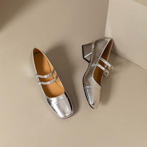 Zapatos de Tacón Bajo con Correa y Logotipo Personalizado, a la Moda, de Venta Caliente, con MOQ Bajo, para Mujer - Product Image 6