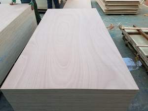 Contreplaqué en <span class=keywords><strong>bois</strong></span> <span class=keywords><strong>de</strong></span> pin structurel Pino Triplay 12mm 15mm 18mm 21mm - Product Image 6