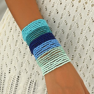 Bracelet perlé multicouche de luxe léger au design simple et original, fait main pour femmes, bijoux tendance, vente en gros - Product Image 3