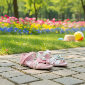Sandales plates d'été coréennes OZKIZ pour enfants de 2 à 7 ans, pour filles, à bout ouvert avec décoration florale, respirantes, mode enfantine, vente en gros - Product Image 3