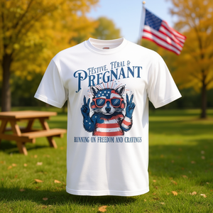 Camiseta festiva con estampado de mapache embarazado que corre sobre la libertad y sus ansias - Product Image 3