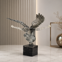Statue en résine d'homme ailé abstrait, décoration moderne pour la maison, figurine d'ange pour la décoration de table