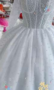 Vestido de novia de lujo africano personalizado 2026, vestido de baile con cuentas de perlas cosidas a mano con tren de <span class=keywords><strong>catedral</strong></span>, falda hinchada voluminosa - Product Image 4