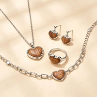 Elegante Conjunto de Joyería de Corazón para Mujer, Acero Inoxidable con Incrustaciones de Madera Roja Natural, Collar, Brazalete, Pendientes y Anillo, Ecológico, OEM