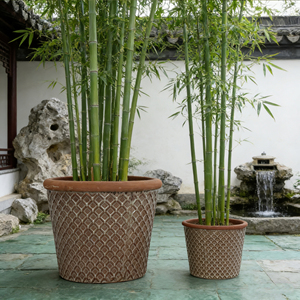Grands pots à fleurs en céramique durables avec un design classique moderne, finition émaillée pour une utilisation en intérieur et en extérieur et pour les plantes d'intérieur - Product Image 1