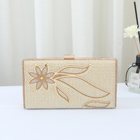 Diamant fête fleur sac de soirée pour les femmes nouvelle arrivée à la mode perle pochette fermeture ouverte pour les mariages de mariée autres Occasions