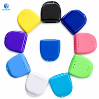 Boîte de rangement orthodontique personnalisée en plastique avec logo du fabricant OEM, étui coloré pour appareil de rétention