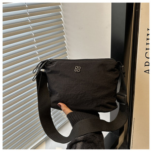 Sac à bandoulière en Nylon pour femmes nouveau Style de dame à la mode de couleur unie Simple pour le printemps/été en gros - Product Image 3