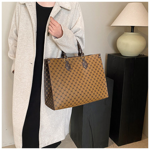 Fabricant de sacs à main de luxe pour femmes Vente en gros Pratique Mom Bag Classic Daily Life Big Ladies Leather Handbags Designer - Product Image 1