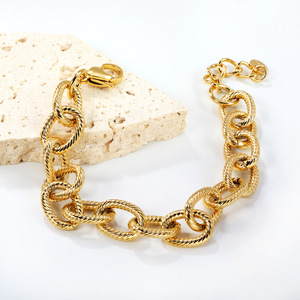 Bracelet à maillons en chaîne tendance, couleur or, alliage de zinc, design géométrique, bijoux pour femmes - Product Image 4