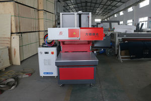 เครื่องเลเซอร์มาร์กกิ้ง CO2 แบบ 3 มิติ โฟกัสไดนามิก 100W 200W 300W ความแม่นยำสูง ระบายความร้อนด้วยอากาศ สำหรับผ้าและเสื้อผ้า รองรับไฟล์ DXF/AI - Product Image 4