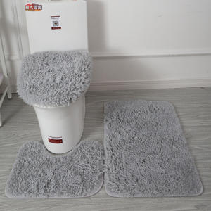 Alfombra absorbente de ABS Simple nórdica, juego de alfombrillas de baño de tres piezas Vili largas modernas para el hogar, el Hotel, la puerta de entrada - Product Image 1
