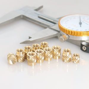 Inserto moleteado 3,5 tuercas de latón para impresión 3D Tuercas de latón Insertos roscados hembra Juego de calor de latón Inserto Embedment - Product Image 1