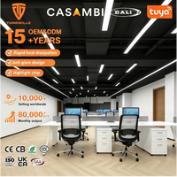 Profilé lumineux LED à faible éblouissement UGR<19 avec driver dimmable Triac pour l'installation au plafond des salles de classe et des bureaux