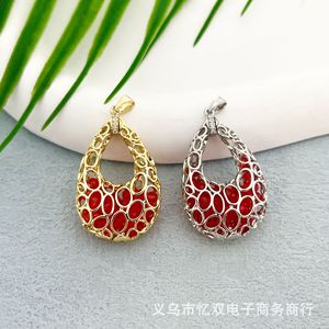 Pendentif en forme de goutte d'eau avec incrustation de zircon rouge serti en canal pour femme, usage quotidien, origine Yiwu - Product Image 5