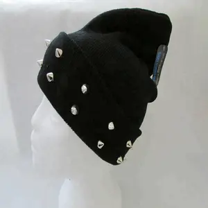 Berretto da berretto invernale lavorato a maglia in acrilico da donna personalizzato 100% carattere Unisex in acrilico con punte di borchie copricapo personalizzato da 5-7 giorni
