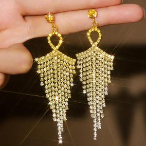 Pendientes de Borla con Diseño de Mariposa, Estilo Geométrico Femenino, de Lujo y Alta Gama, Chapados en Oro con Circonita y Cobre, Venta al por Mayor - Product Image 5