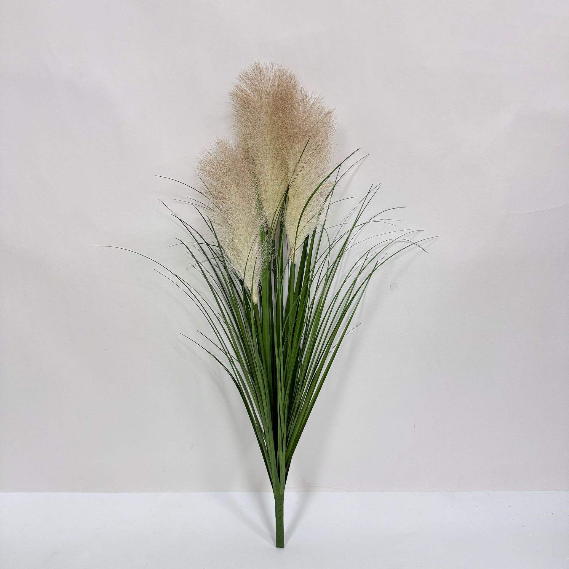 Green spot white 85cm three head reed