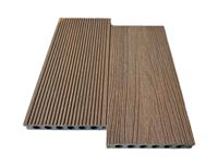 Planches de terrasse en WPC écologiques HOH Ecotech, design moderne, installation en emboîtement, finition brossée, forme ronde